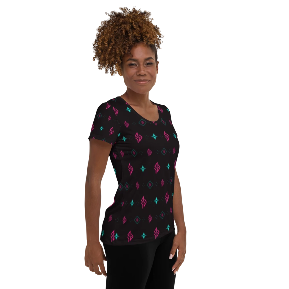 SUÐR Signature Athletic Tee Damen – Schwarz/Pink-Türkis