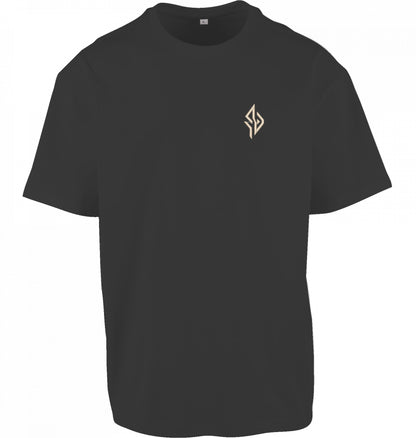 SUÐR FIND Wayfinder Tee in Black – Vorderseite mit beige gesticktem SUÐR-Monogramm auf der Brust