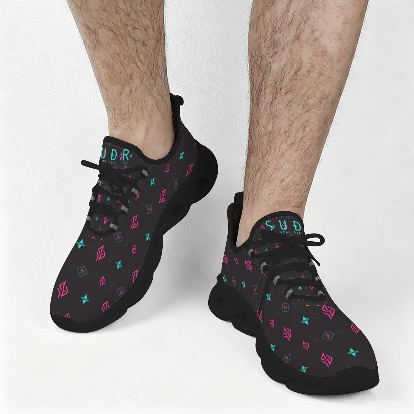 SUÐR Signature 07 Sneaker Herren – Schwarz/Pink-Türkis