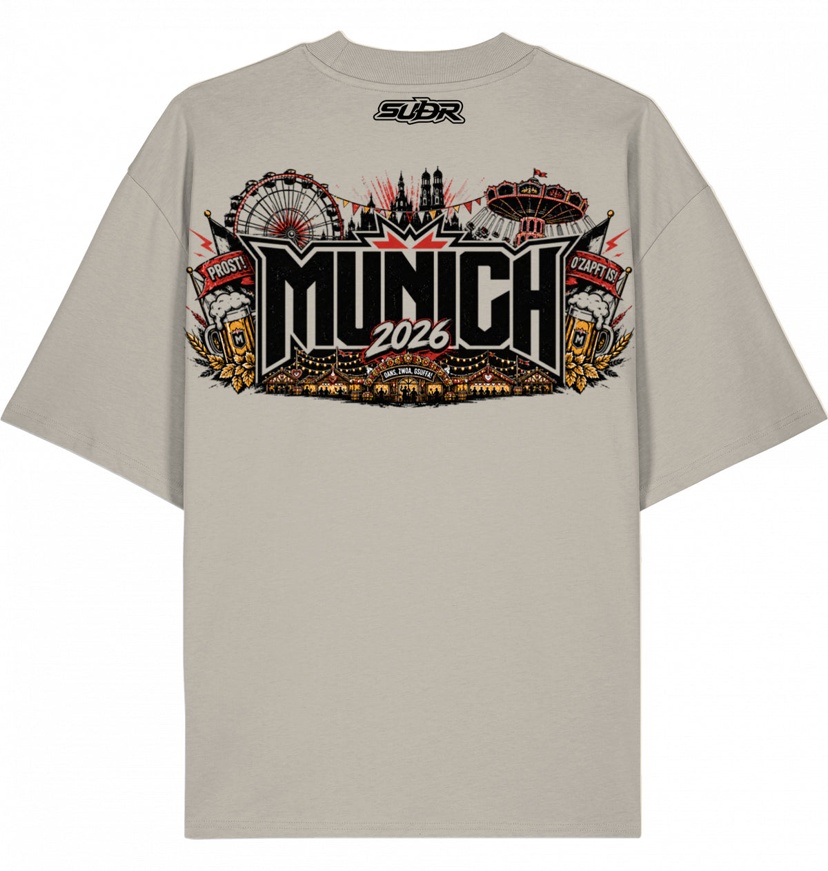 VESTR FEST 01 – MUNICH Oversized Tee in Stone, Wiesn-Panorama mit 2026 auf dem Rücken, von SUÐR