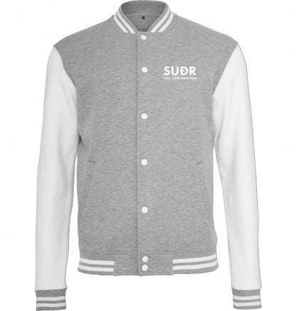 SUÐR FIND Sweat College Jacket in Heather Grey/White – Vorderansicht mit SUÐR-Wortmarke