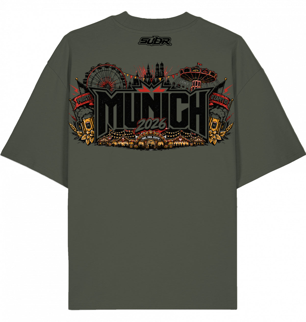 VESTR FEST 01 – MUNICH Oversized Tee in Khaki, Wiesn-Panorama mit 2026 auf dem Rücken, von SUÐR