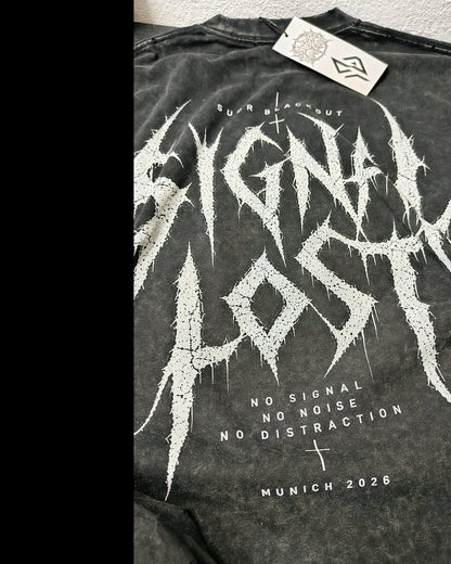 BLACKOUT snow wash raw-hem boxy T-Shirt – Detail: SIGNAL-LOST-Druck im Detail
