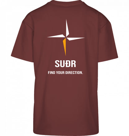 SUÐR FIND Heavy Oversize Tee in Cherry – Rückansicht mit Kompass-Stern und Find Your Direction