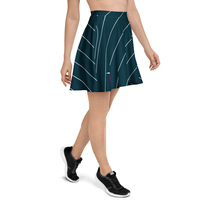 SUÐR-'26 Skater Skirt Waves Petrol – ausgestellter Skater-Rock in Petrol mit weißen Linien-Bögen