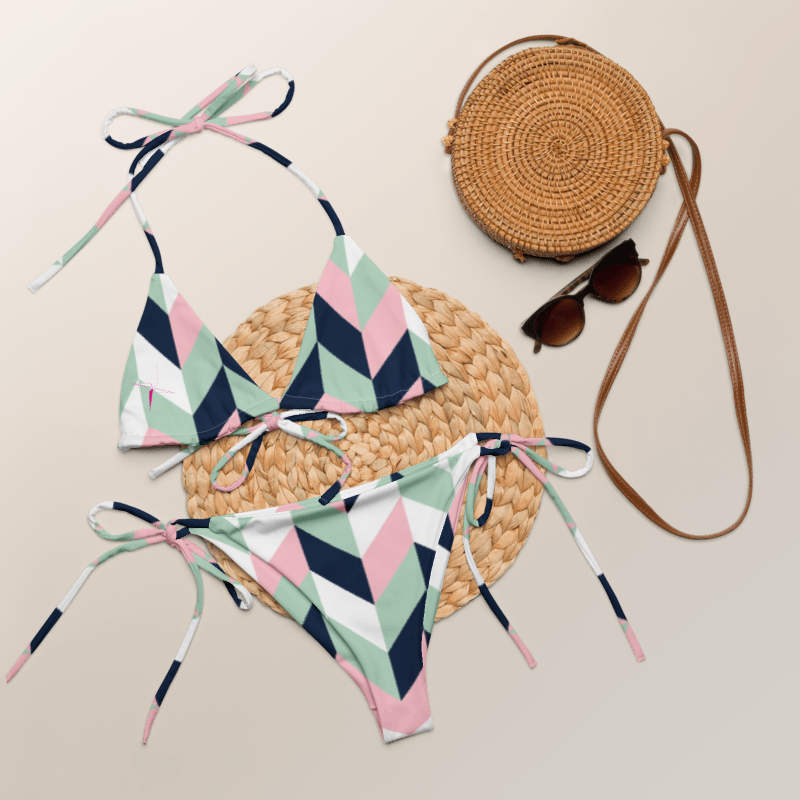 SUÐR-'26 String Bikini Chevron – Bikini-Set mit Fischgrät-Print in Rosé, Mint und Navy