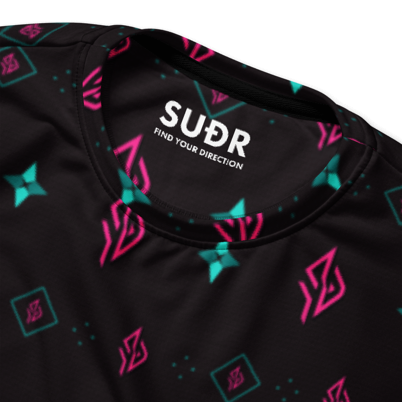 SUÐR Signature Sweatshirt – Schwarz/Pink-Türkis