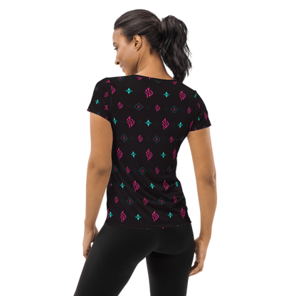 SUÐR Signature Crew Tee Damen – Schwarz/Pink-Türkis