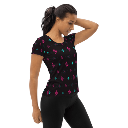SUÐR Signature Athletic Tee Damen – Schwarz/Pink-Türkis