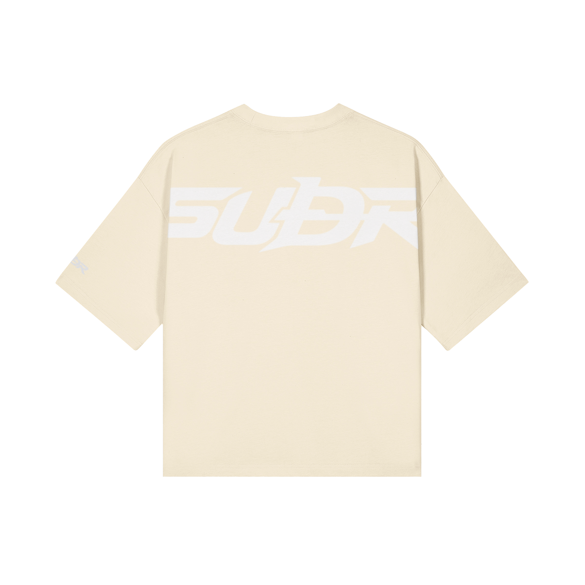 SUÐR Boxy Shirt White Labels – Boxy Fit Tee in Apricot, Rückansicht mit SUÐR-Schriftzug