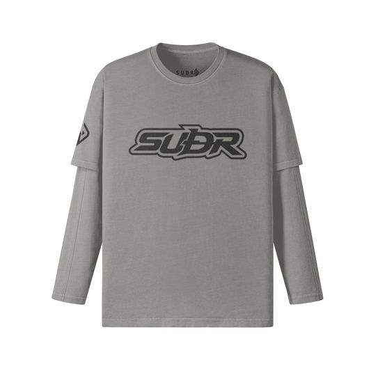 SUÐR Never Fear Layered Longsleeve – Layered Longsleeve in Hellgrau, Vorderansicht