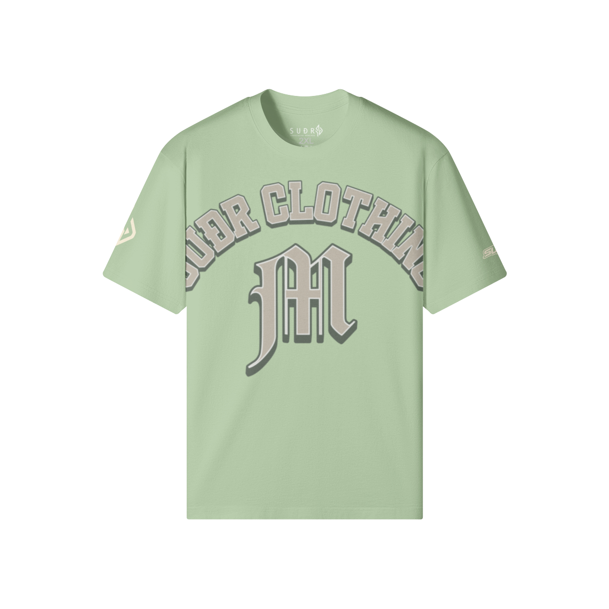SUÐR M Shirt – Shirt in Light Mint, Vorderseite mit SUÐR CLOTHING im Bogen, darunter das M in Blackletter, Emblem und SUÐR-Schriftzug auf den Ärmeln