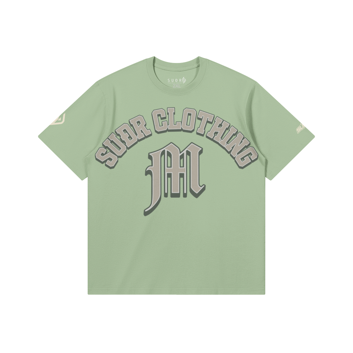 SUÐR M Shirt – Shirt in Light Mint, Vorderseite mit SUÐR CLOTHING im Bogen, darunter das M in Blackletter, Emblem und SUÐR-Schriftzug auf den Ärmeln, liegend