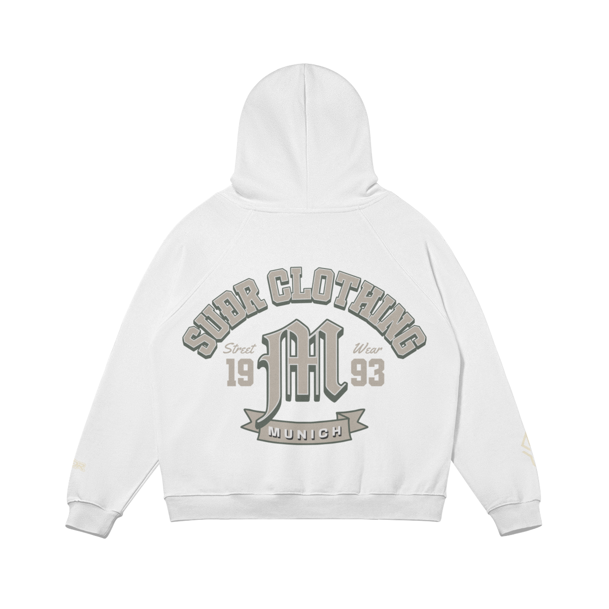 SUÐR M Hoodie – Hoodie in White, Rückseite mit SUÐR CLOTHING im Bogen, das M in Blackletter, dazu „Street Wear", „19 93" und das MUNICH-Banner, liegend