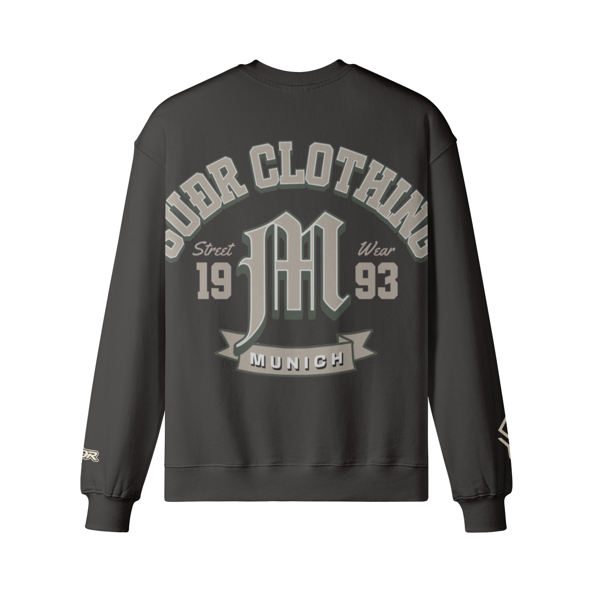 SUÐR M Sweatshirt – Sweatshirt in Charcoal Gray, Rückseite mit SUÐR CLOTHING im Bogen, das M in Blackletter, dazu „Street Wear", „19 93" und das MUNICH-Banner